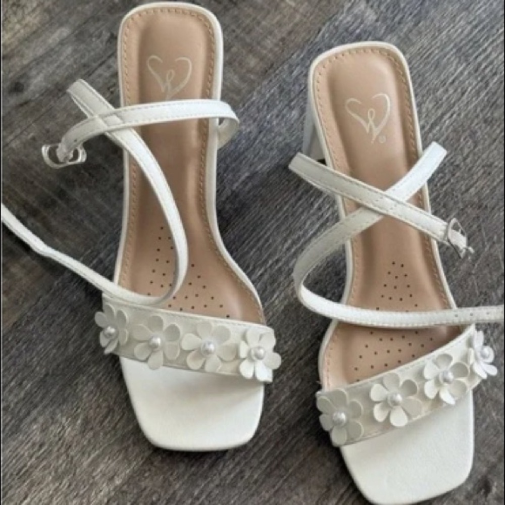 Windsor High Heels Gorgeous White Floral
